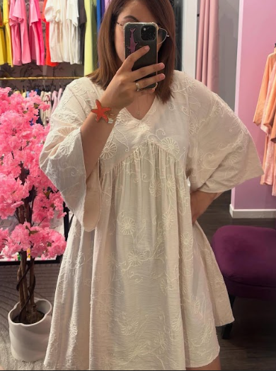 Robe Brodée Fluide